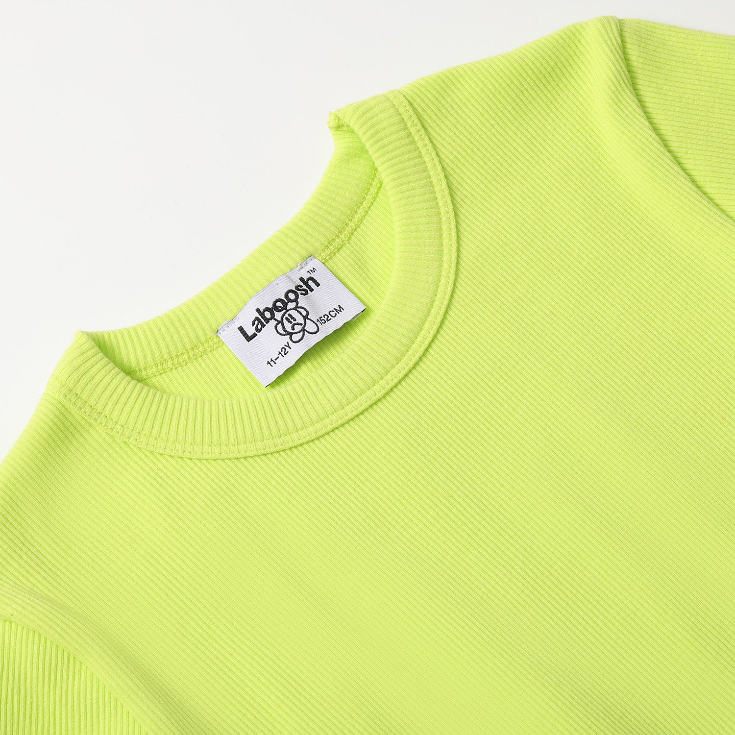 فستان مكشكش بأكمام قصيرة ومضلع من القطن الأساسي