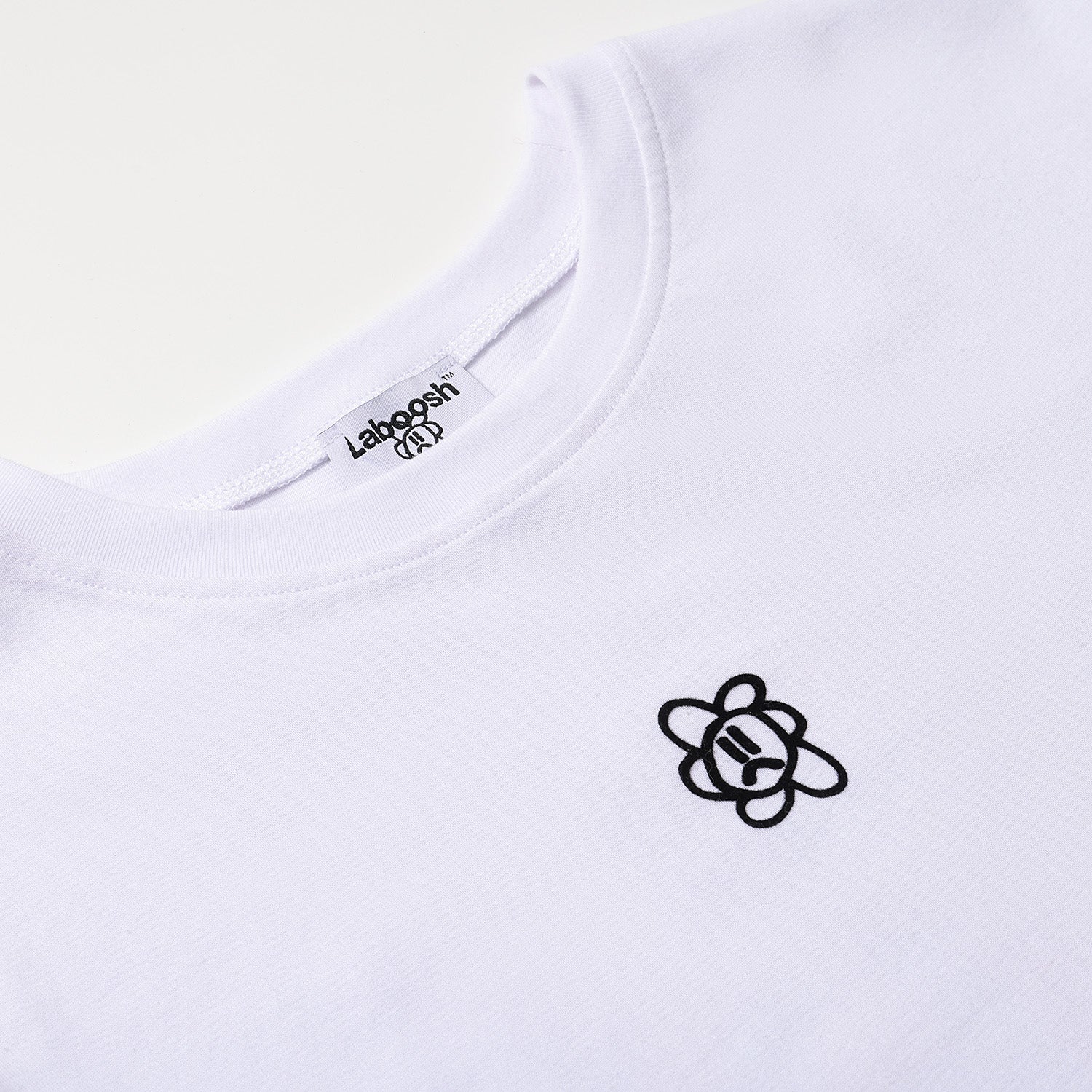 تي شيرت "قاتم".